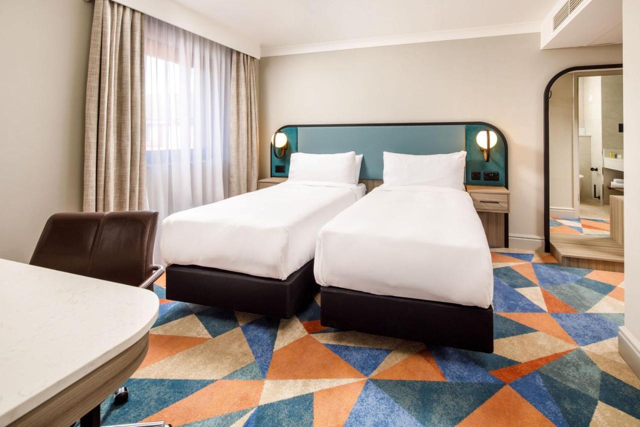 Delta Hotels By Marriott Warwick Warwick  Exterior foto
